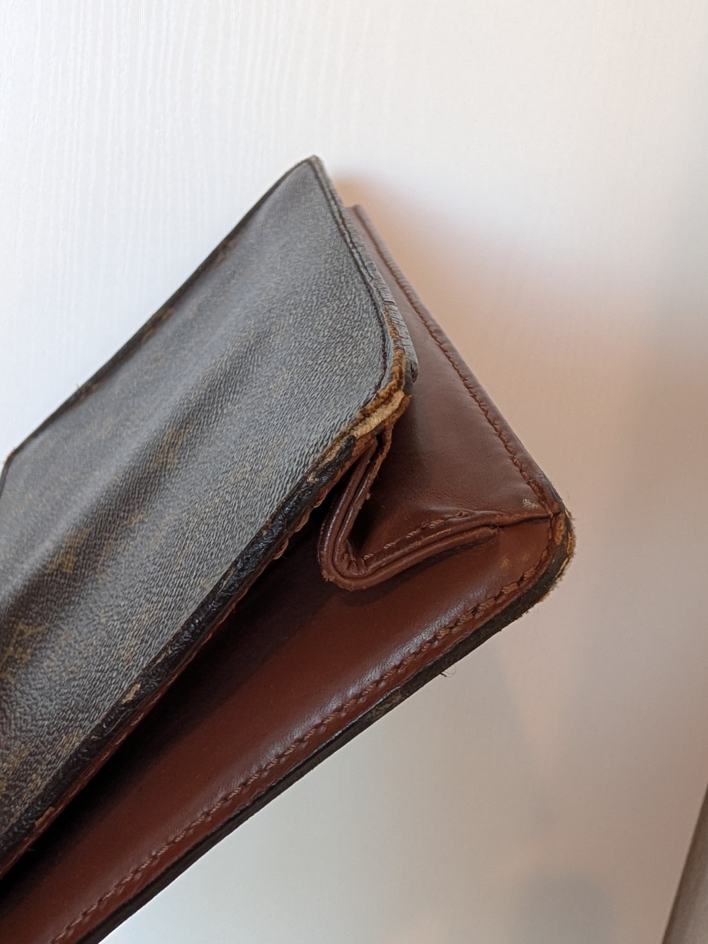 Louis Vuitton Vintage Monogram Canvas Clutch - Brown/Gold - Picture 3 of 11